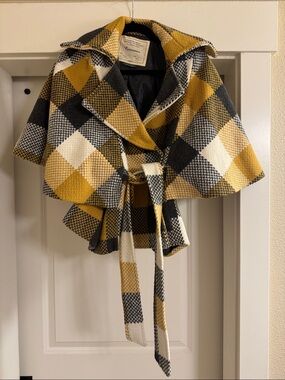 Cartonnier yellow cape jacket